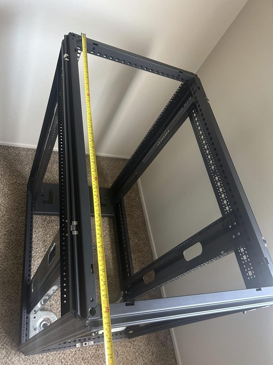 Smart technology service detail: HP 22U server rack for a home AI setup