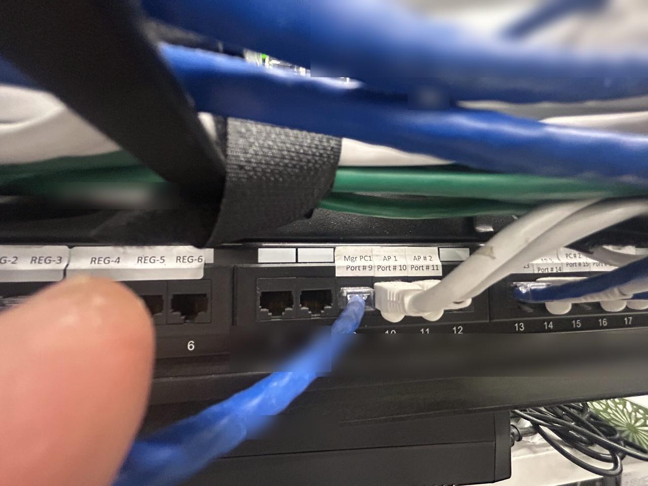 Service documentation showing network switch or router access-point hardware