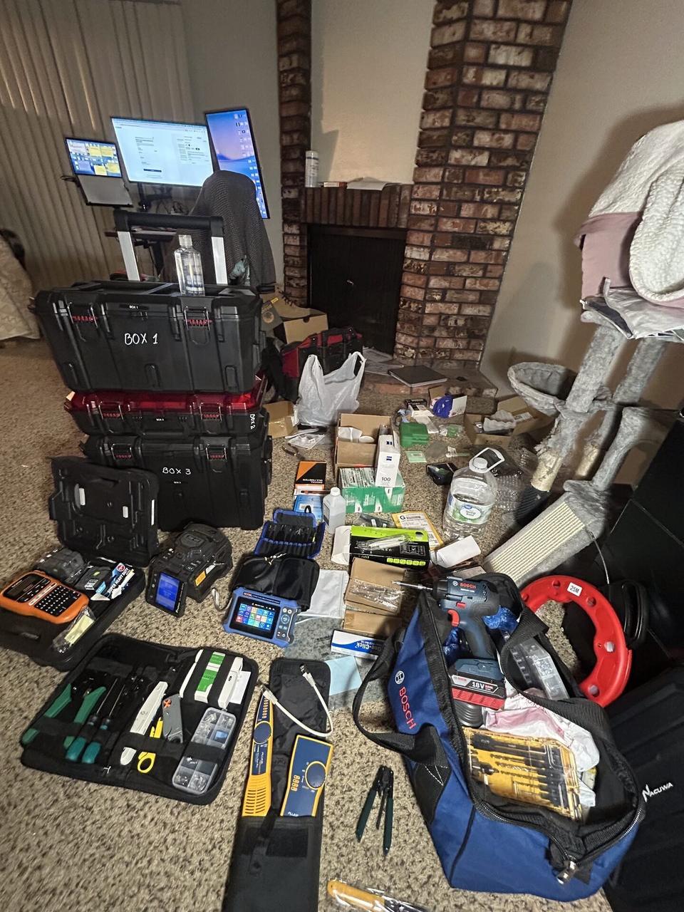 Alrty field photo with network technician tools in the Alrty office
